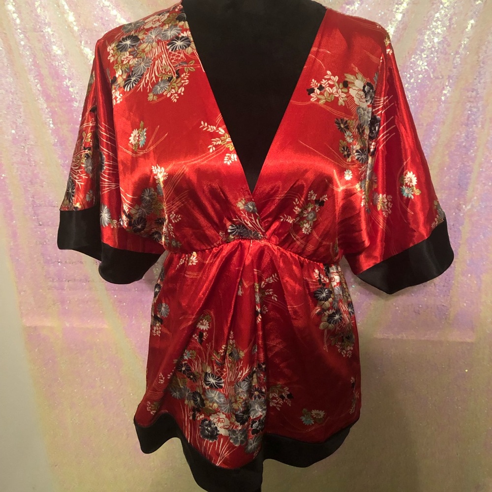 Forever 21 Medium Asian Inspired Blouse